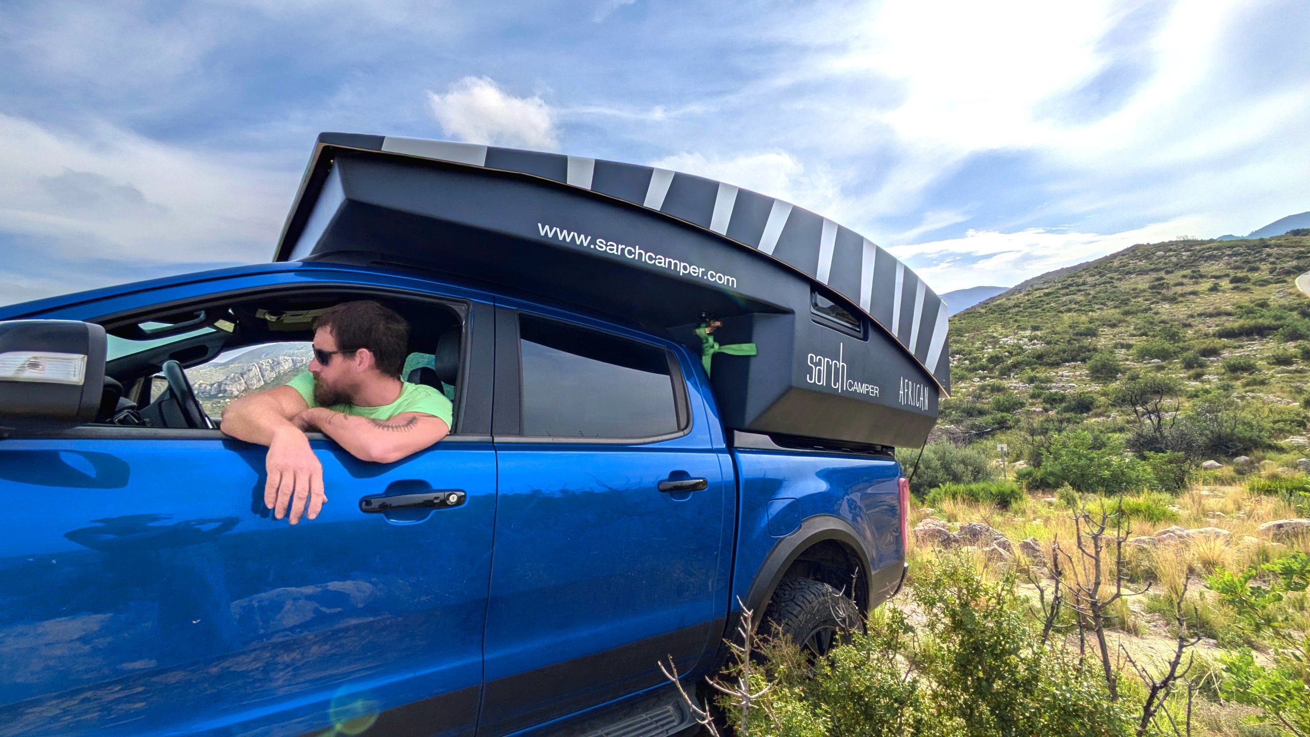 Sarch Camper African, redefine el concepto de célula plegable