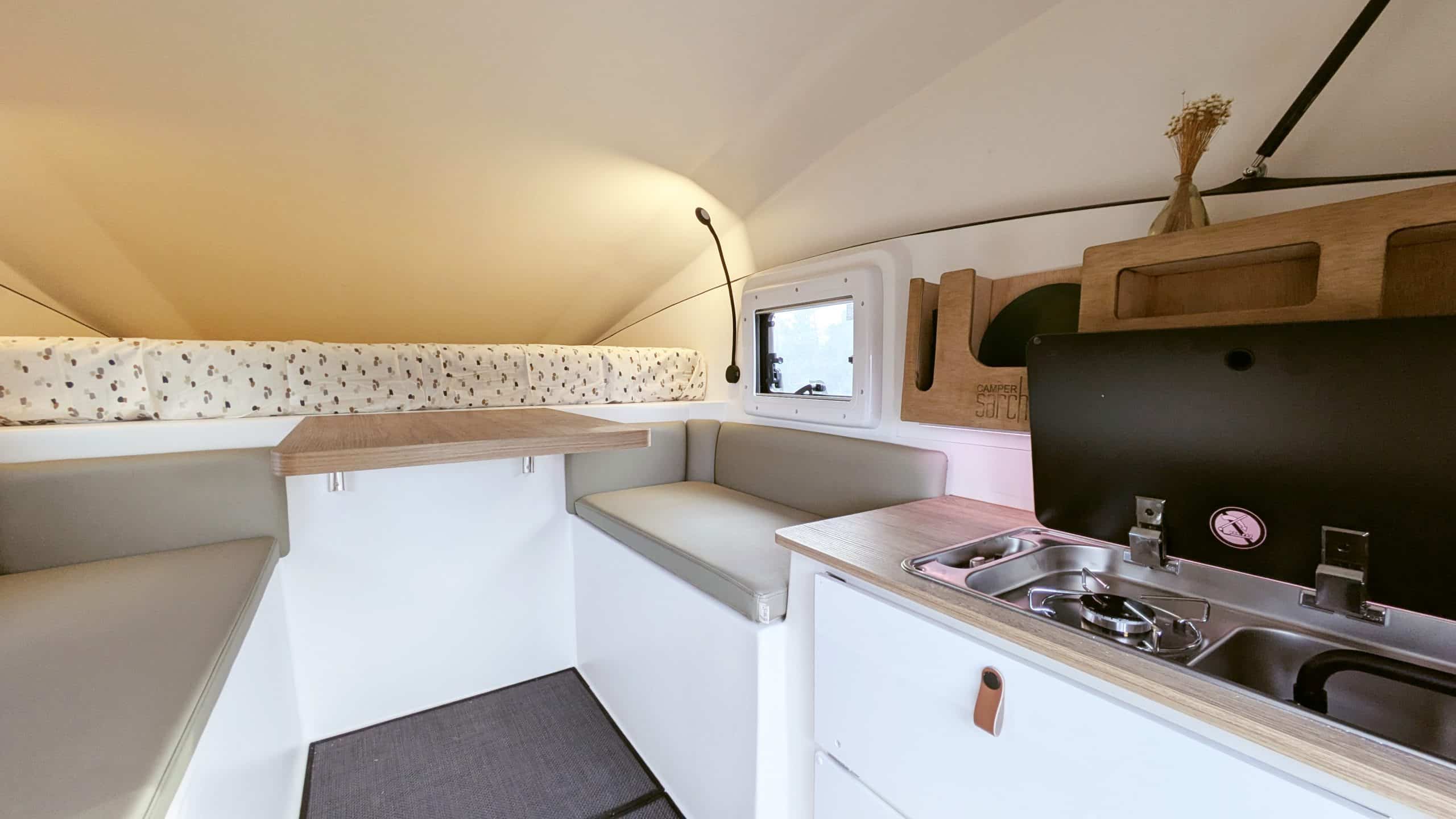 Interior compacto y completo